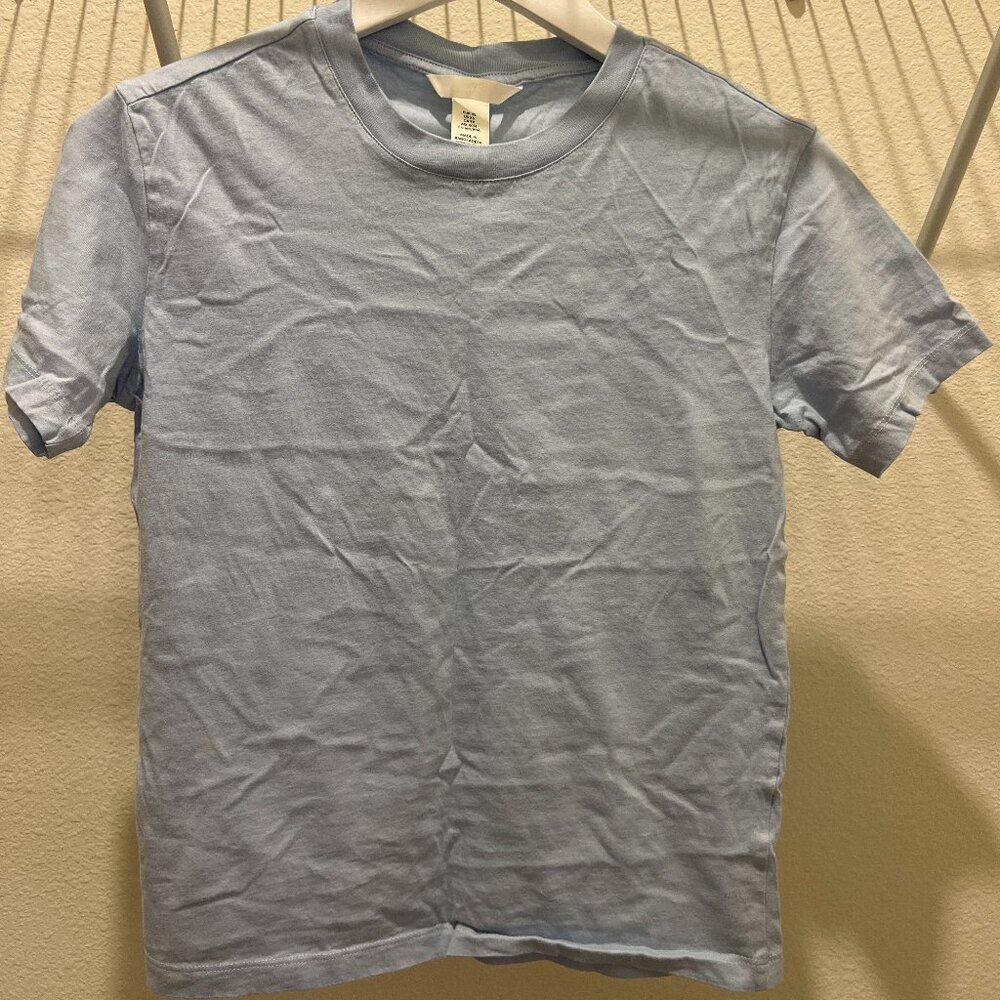 H&M T-Shirt Size XS Slim Cut Color Blue
